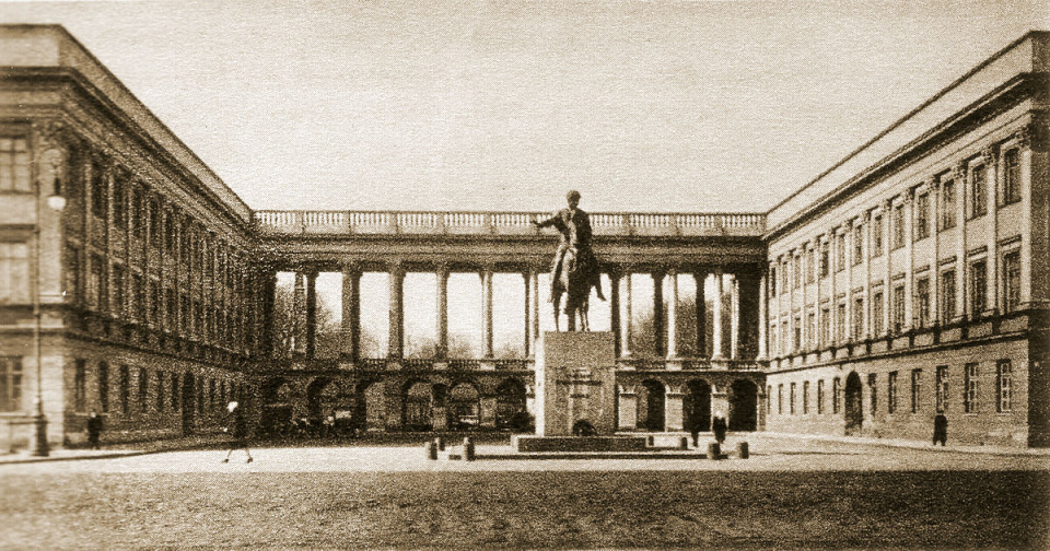 Pałac Saski w Warszawie, 1930 [www.wikipedia.pl]