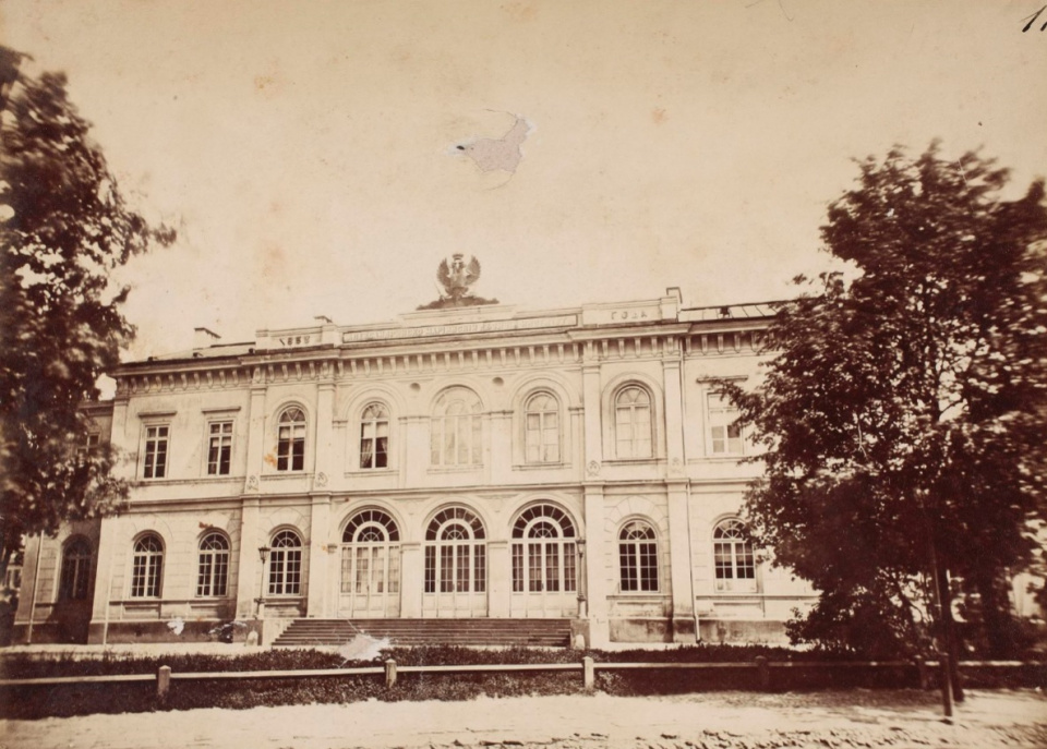Instytut Aleksandryjsko-Maryjski Wychowania Panien przy ul. Wiejskiej, ok 1864 r. [fot. domena publiczna]