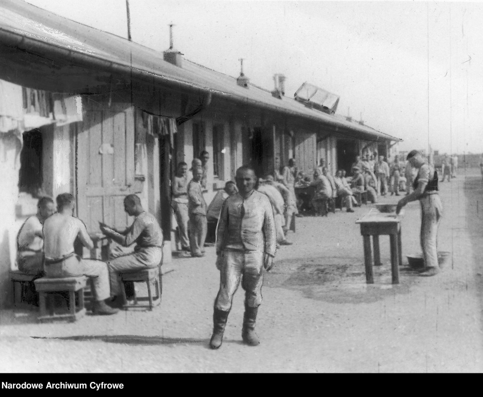 Niemiecki nazistowski obóz koncentracyjny w Dachau. [fot. Narodowe Archiwum Cyfrowe]