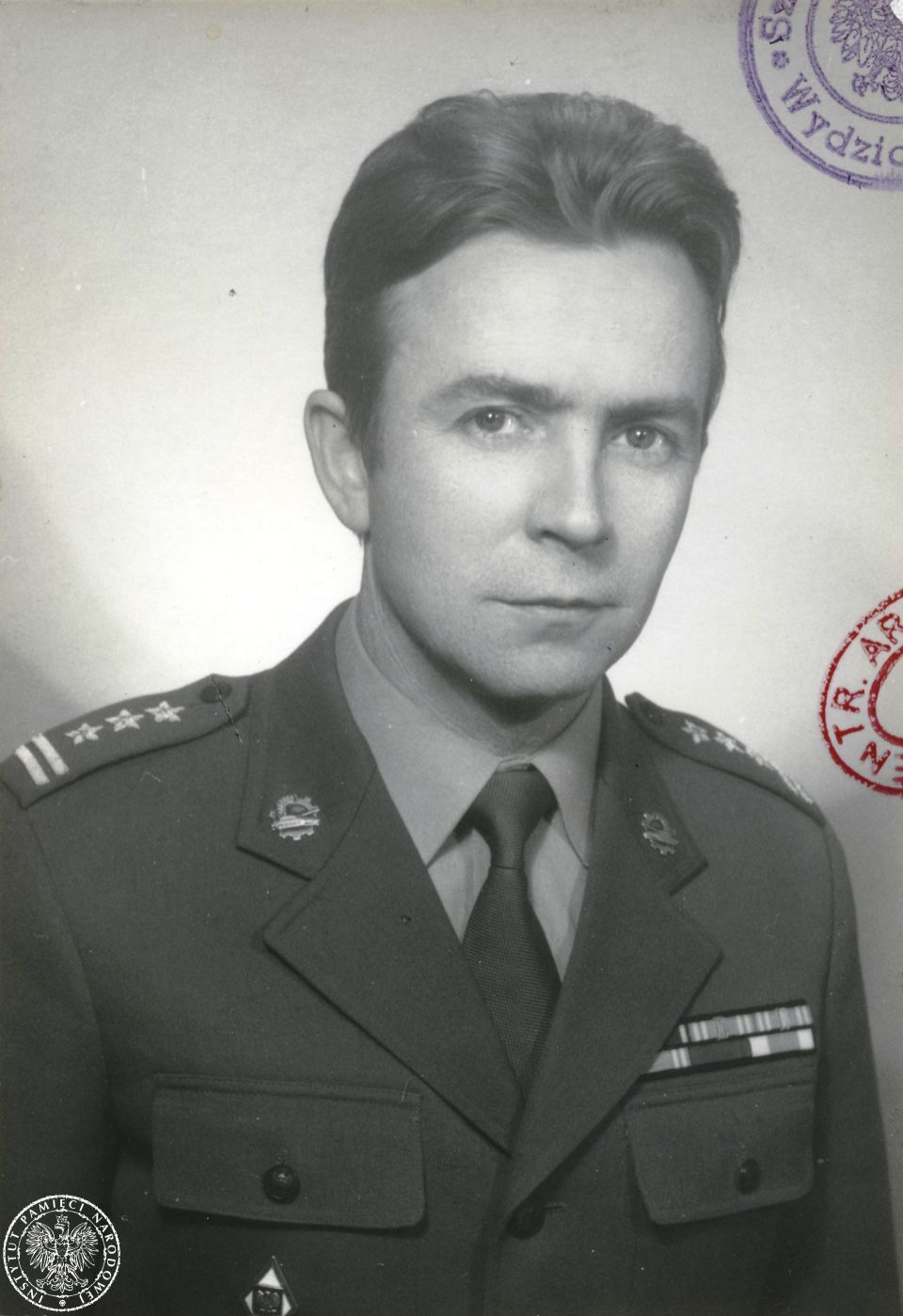 Ryszard Kukliński w mundurze pułkownika [fot.: (IPNBU-4-1-3-1-1-1)]