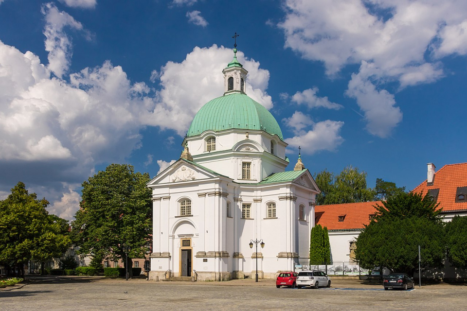 Kościół Sakramentek pw. św. Kazimierza w Warszawie, na Nowym Mieście (Rynek Nowego Miasta 2) [fot. LoMit/CC BY-SA 4.0/Wikimedia commons]