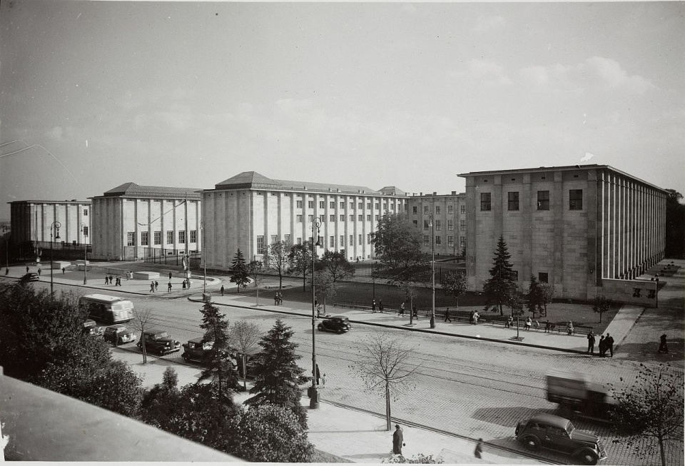 Muzeum Narodowe w Warszawie (1938) [fot. wikipedia/domena publiczna]