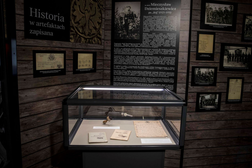 Projekt wystawienniczo-edukacyjny Archiwum IPN „Historia w artefaktach zapisana”. [Fot. Katarzyna Adamów (IPN)]