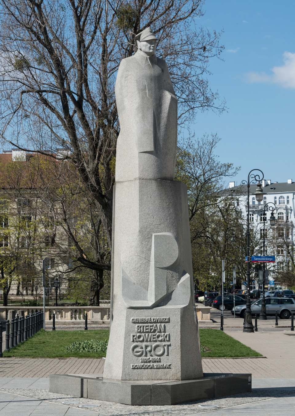 Pomnik Stefana Roweckiego Grota w Warszawie 2022 [fot: Adrian Grycuk/CC BY-SA 3.0-pl/Wikimedia Commons.]