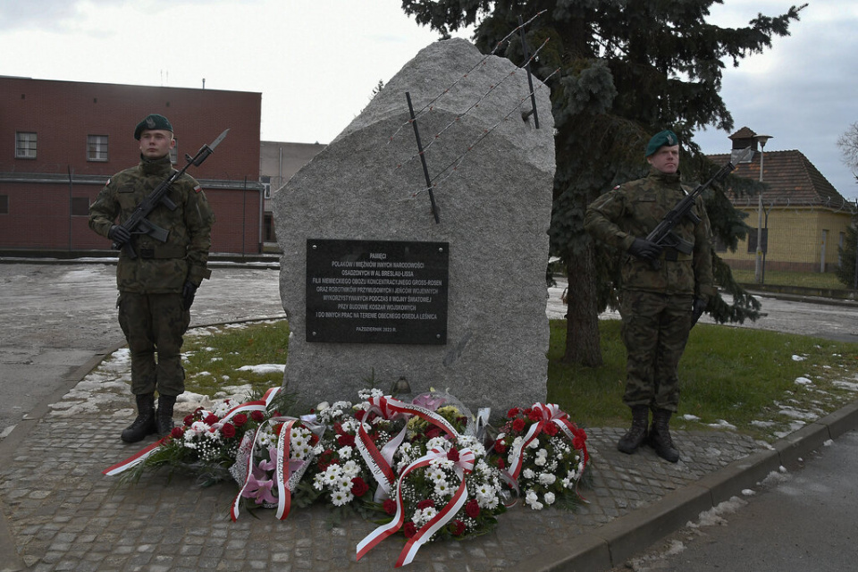 Uroczystości z dnia 23.01.2024. [Fot. st. sierż. Łukasz Urbaniak / 10. Brygada Łączności / żródło: wroclaw.ipn.gov.pl]