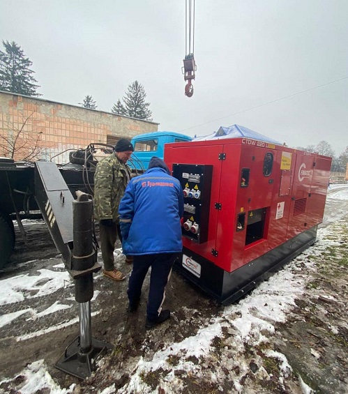 Потужні генератори в Луцьку ( фото міськрада Луцька)