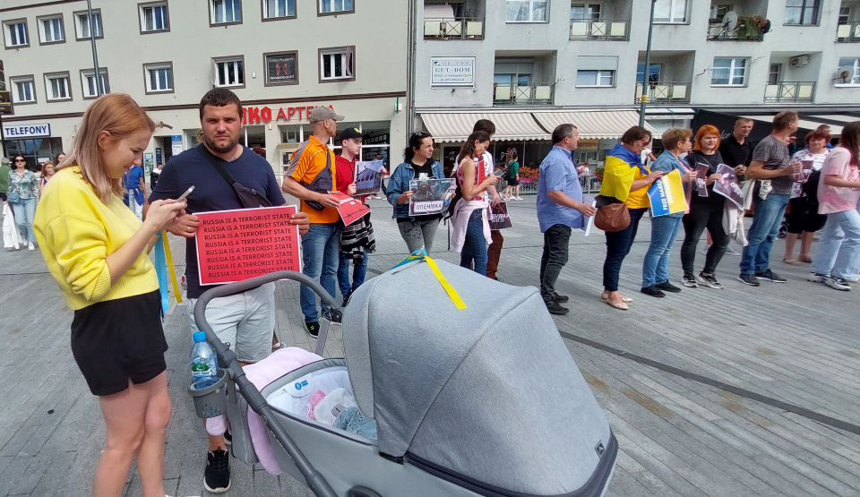 В Ополі приєдналися до акцій протесту, які відбулися у світі через убивство росіянами військовополонених в колонії Оленівки на Донеччині (фото Світлани Мех)