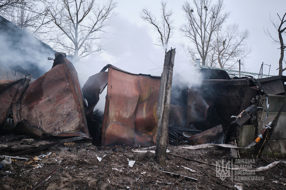 Ракетний удар по центру Краматорська ( фото Донецької обласної військової адміністрації)