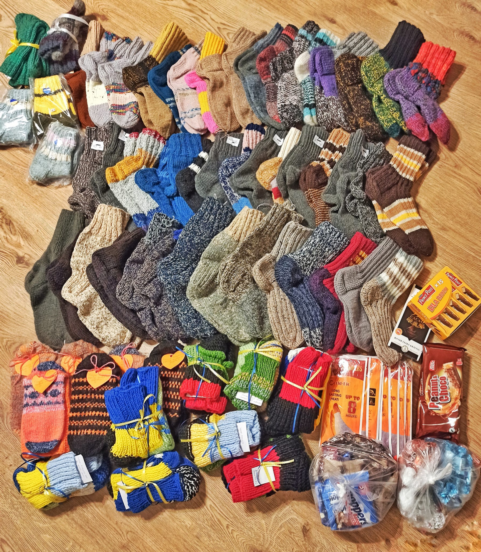 Шкарпетки для військових (фото Світлани Панасюк)