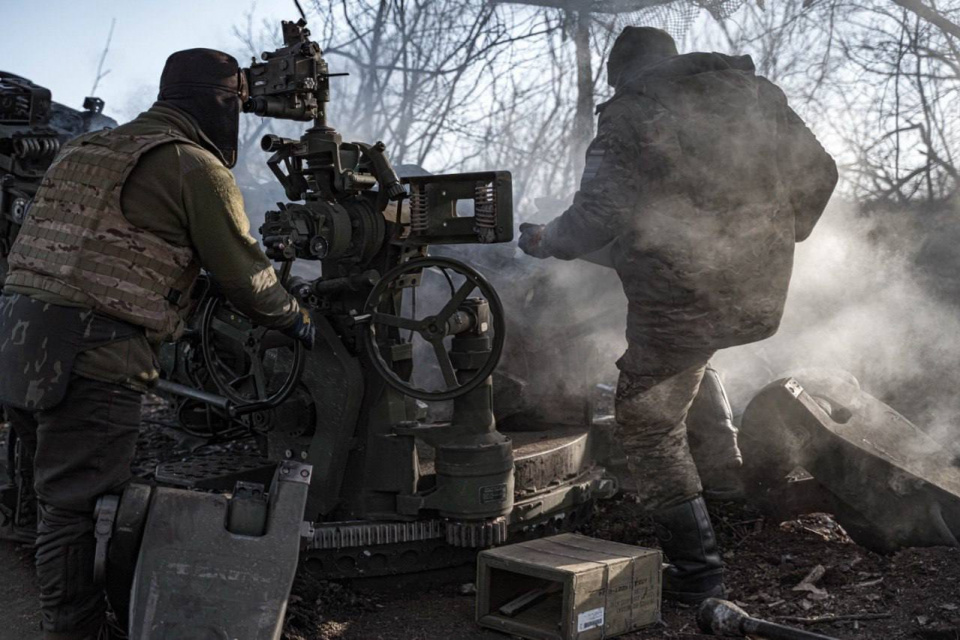 Українські артилеристи нищать ворога біля Бахмута (фото Генштабу ЗСУ)