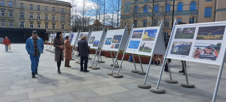 Фотоподяка Мілоша Богдановіча на площі Коперника в Ополі (фото Світлани Мех)