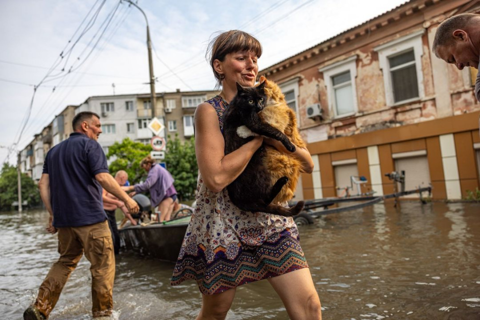 Евакуація на Херсонщині (фото з Facebook Володимира Зеленського)