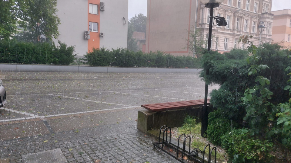 Ополем пройшла потужна буря з градом та дощем (фото Світлани Мех)