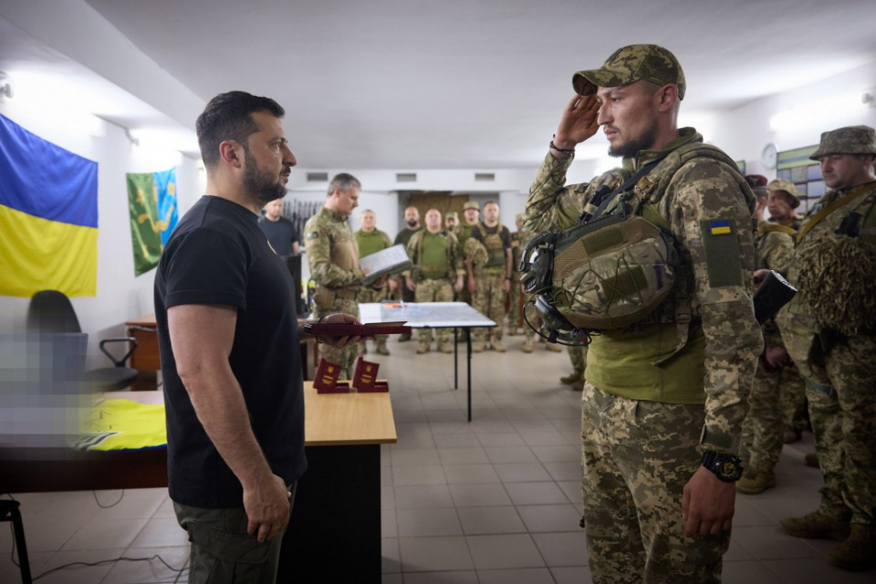 Володимир Зеленський під час робочої поїздки на Запоріжжя (фото Офіс Президента)