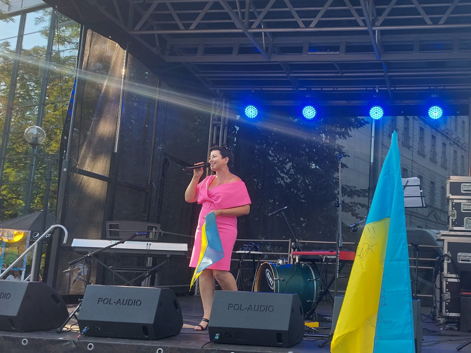 На сцені - Ольга Юр