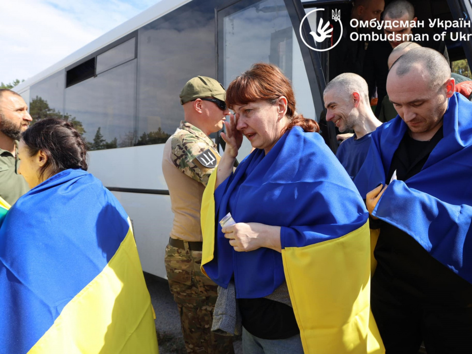 З російського полону звільнили 49 українців, серед них військові та цивільні (фото з фейсбуку Д.Лубінця)