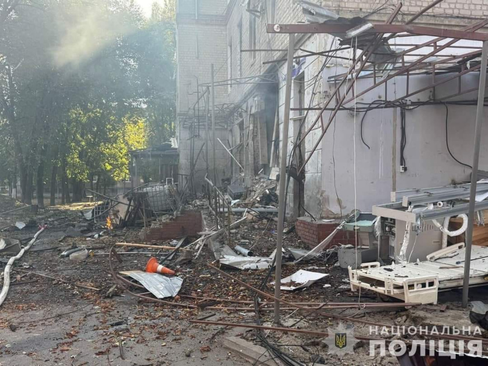 Зруйнований шпиталь у Сумах (Фото Національна поліція)