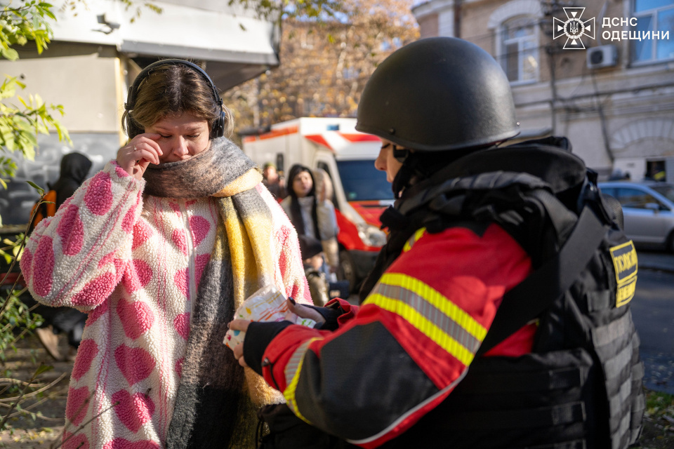 Обстріл центру Одеси: постраждали 11 людей, одна з них у важкому стані (фото ДСНС Одещини)