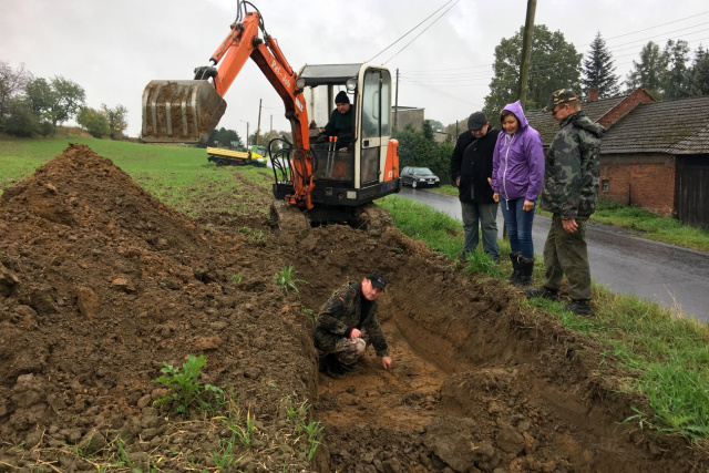 Poszukiwania masowego grobu w Witosławicach