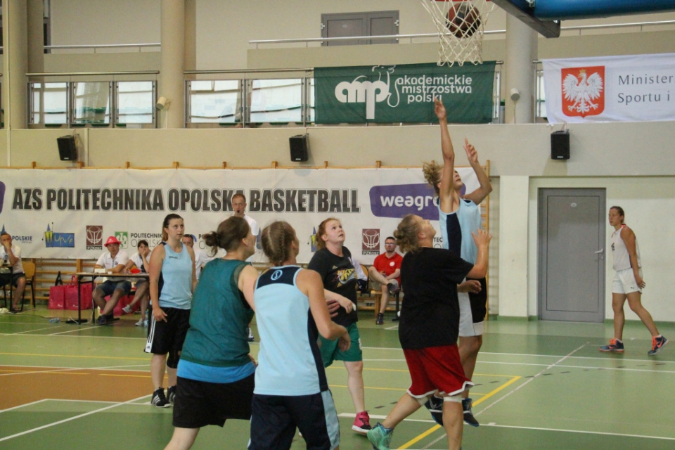 Turniej koszykówki ulicznej Zelmer 3x3 Cup w Opolu 25.06.2016 [fot. Donat Przybylski]