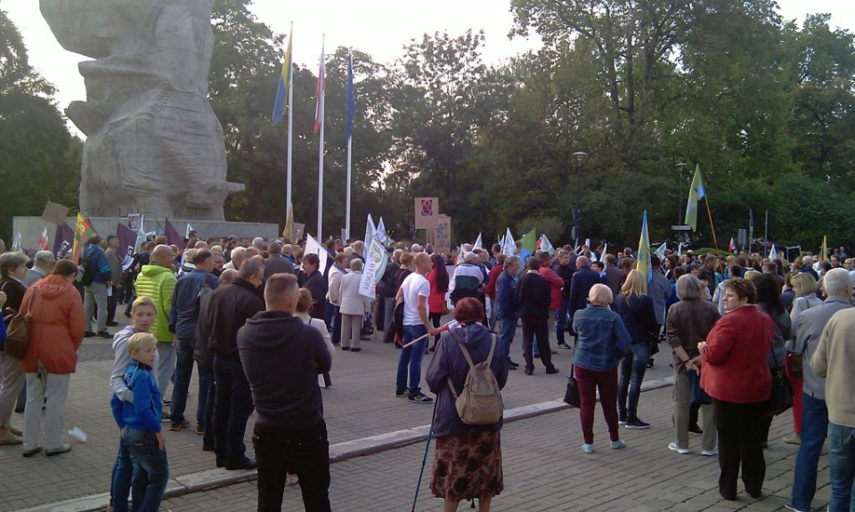 Protest przeciwko powiększeniu Opola. [fot. Sławek Kieler]