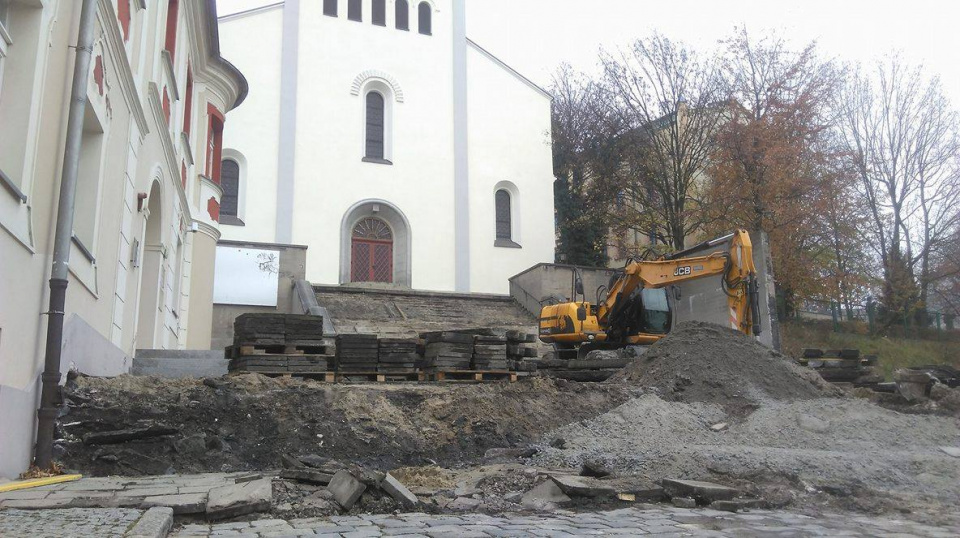 Trwa remont schodów wiodących do kościoła "na górce" w Opolu [fot. Daria Placek]