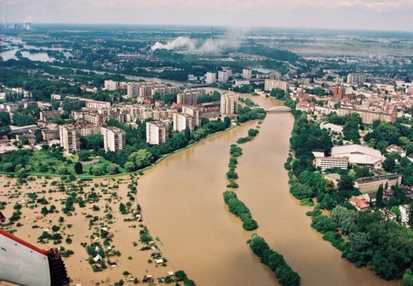 Opole i okolice, powódź 1997 r. [źródło zdjęć: Regionalny Zarząd Gospodarki Wodnej we Wrocławiu]