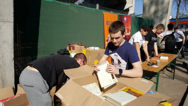 Ponad 2000 książek zebrali kibice na stadionie Odry Opole