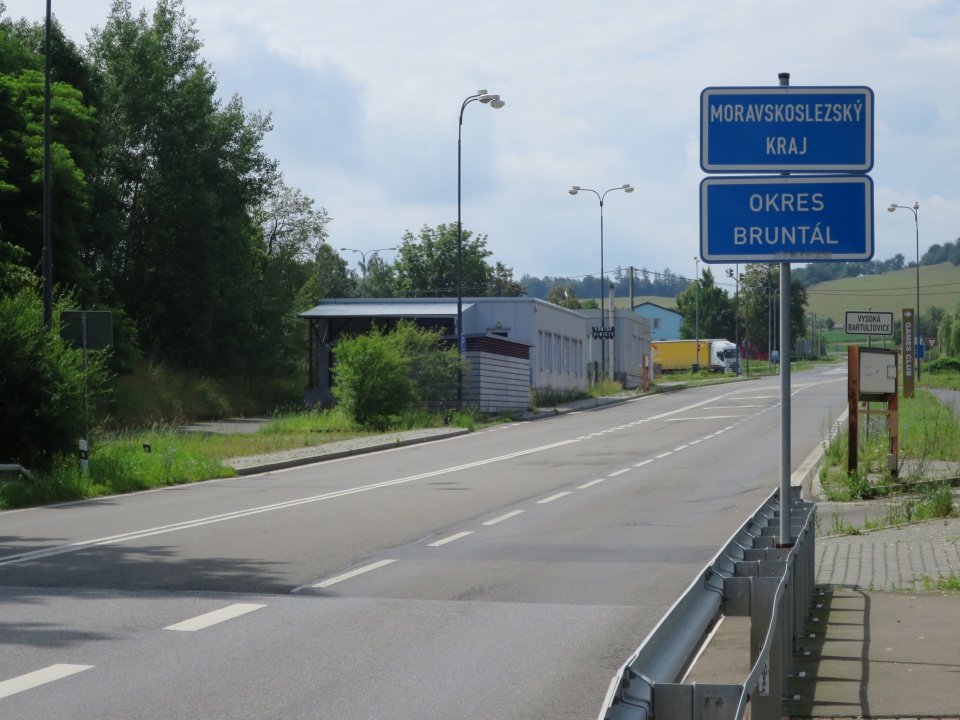 To dawne przejście graniczne jest najkrótszą drogą łączącą Prudnik z Krnovem [zdj. Jan Poniatyszyn]