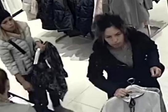 Kto zna te kobiety Miały okraść 62-latkę w sklepie odzieżowym