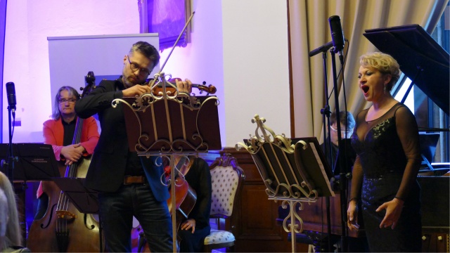Muzyka klasyczna znów będzie towarzyszyć kwitnącym azaliom na zamku w Mosznej