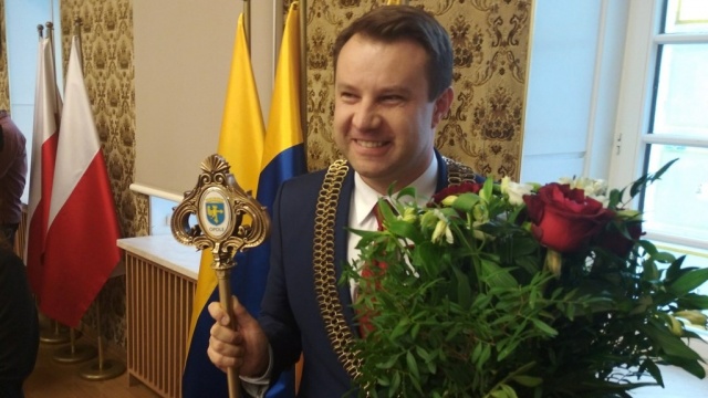 Prezydent Opola złożył ślubowanie i otrzymał symboliczne klucze do miasta oraz... obniżkę pensji