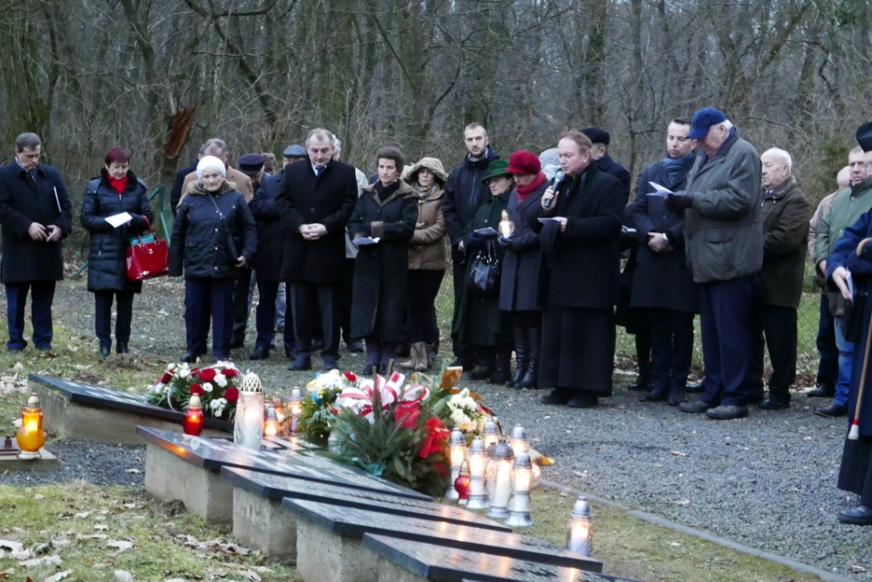 Mijają 73 lata od Tragedii Górnośląskiej. Ku pamięci ofiar zapalono znicze i złożono kwiaty [fot. Joanna Matlak]