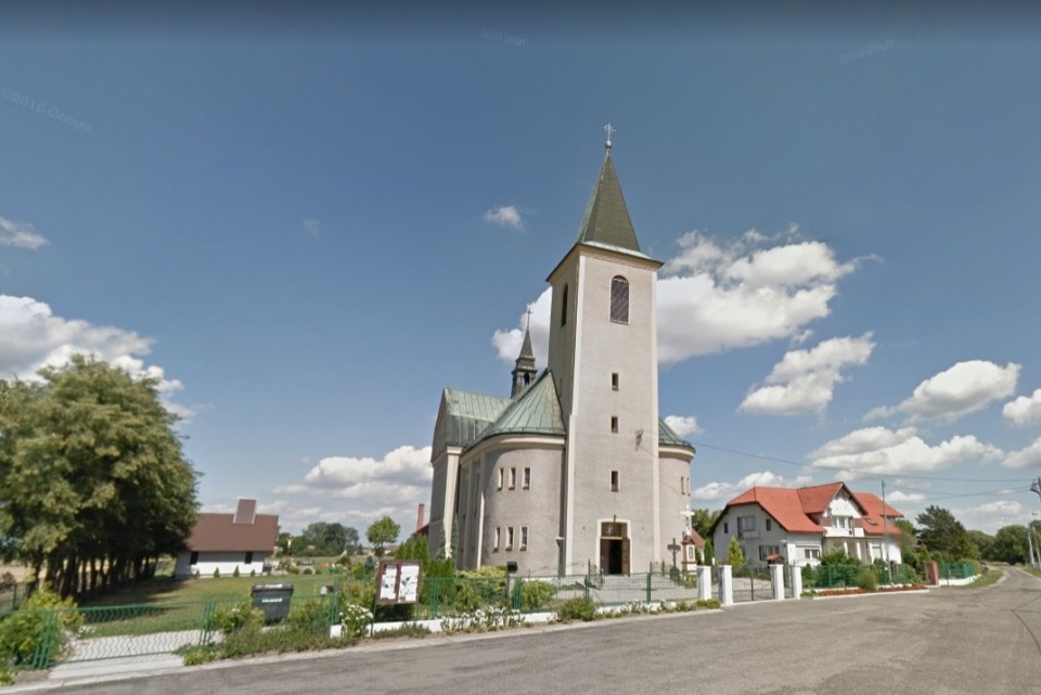 Kościół w Roszowickim Lesie [fot. googlemaps]