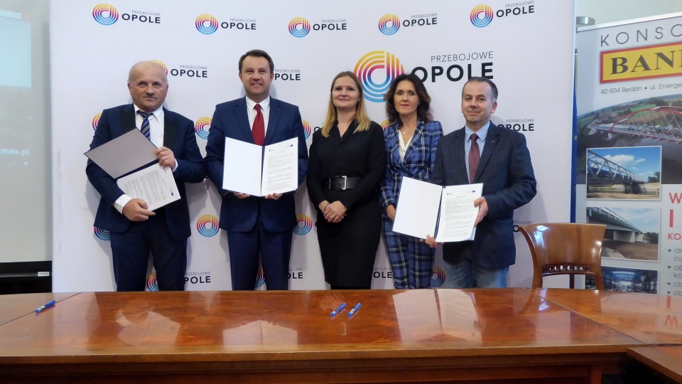 Władze Opola podpisały umowę z wykonawcą [fot. Ewelina Laxy]