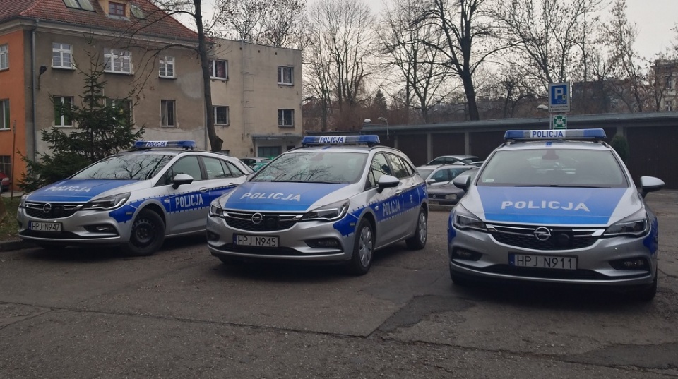 Przekazanie nowych radiowozów dla Komendy Miejskiej Policji w Opolu [fot. Katarzyna Doros]