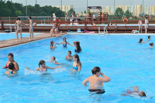 Letni basen w Grodkowie jeszcze nie w tym roku. Inwestycję wstrzymały zbyt wysokie koszty i epidemia koronawirusa