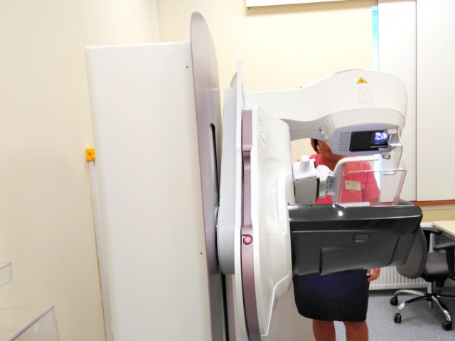 Szybka diagnoza jest kluczowa. Opolskie Centrum Onkologii zachęca do badań mammograficzynych i niebawem wydłuży godziny przyjęć