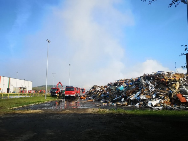 Pożar na składowisku odpadów w Kędzierzynie-Koźlu. Trwa dogaszanie