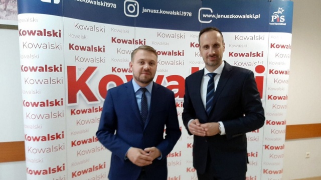 Okrągły stół w sprawie kędzierzyńskiego benzenu Takie rozwiązanie proponuje Janusz Kowalski