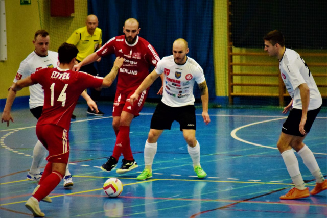Futsal: Niespodziewana porażka Brzegu. Komprachcice jak w transie