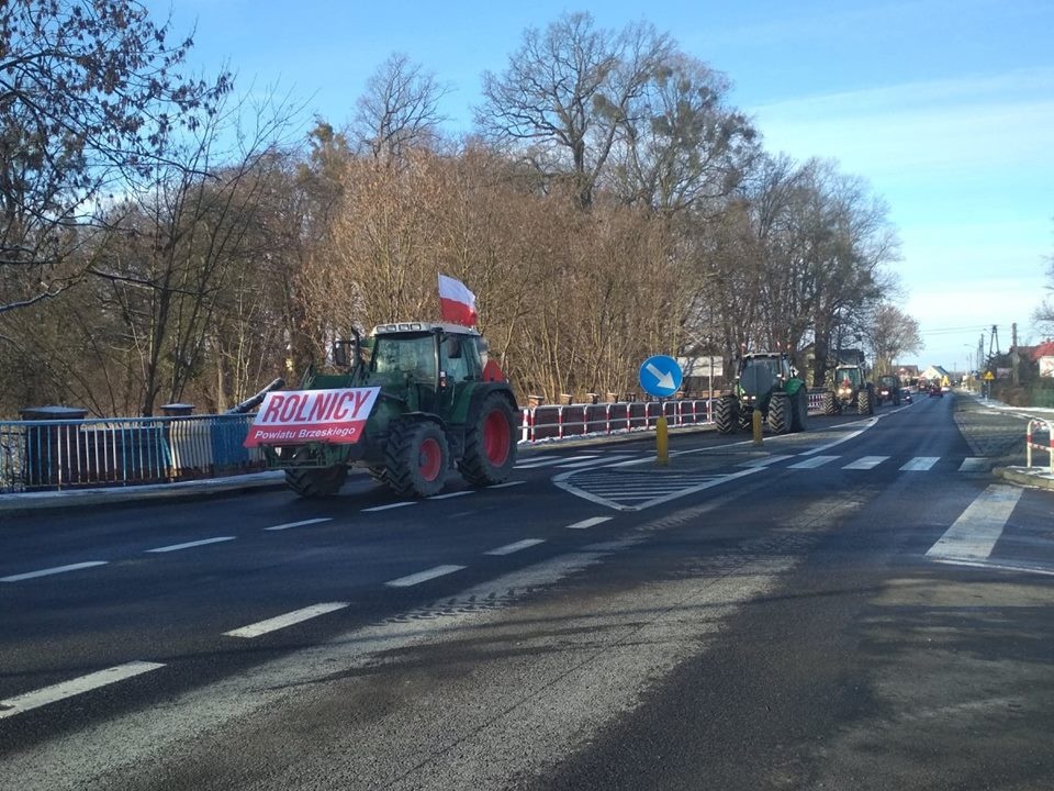 Konwój traktorów na DK 94 [fot. Joanna Matlak]