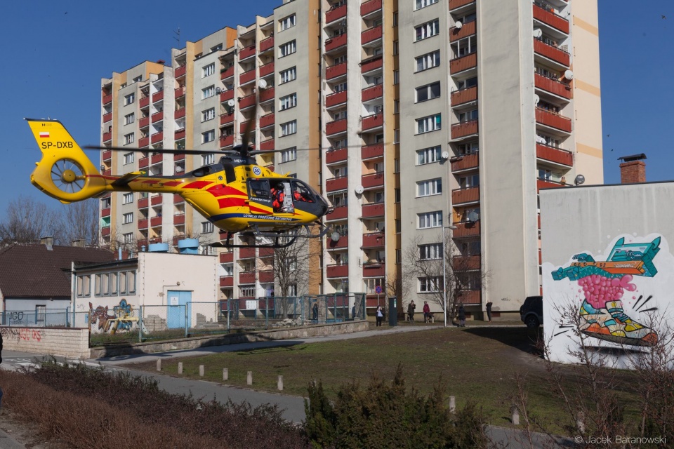 Lądowanie LPR w centrum Opola [fot. Jacek Baranowski]