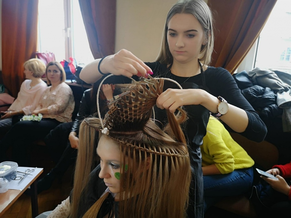 XIV międzynarodowy konkurs fryzjerski "Wiosenne Inspiracje" [fot. Katarzyna Doros]