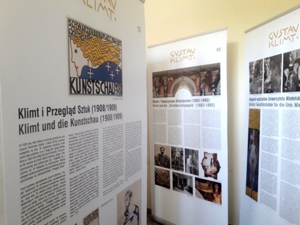 O twórczości Klimta i jego drodze do modernizmu. WBP w Opolu zaprasza na wystawę [fot. Wiktoria Palarczyk]