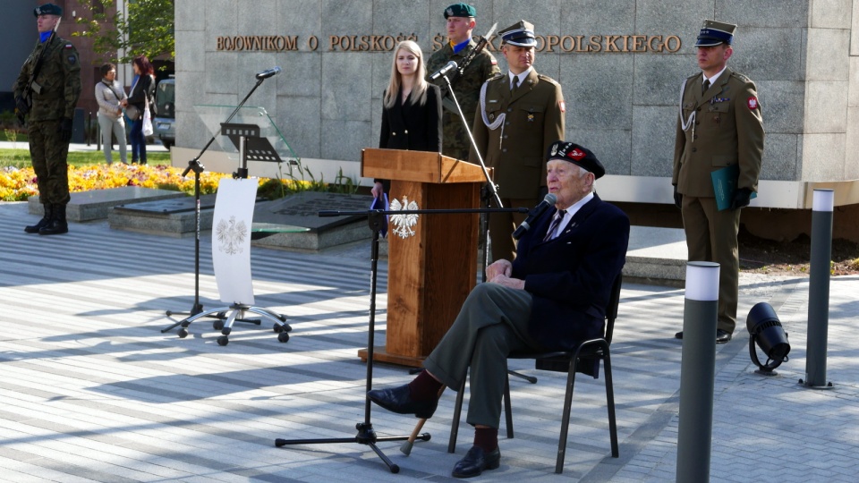 W Opolu uczczono 74. rocznicę zakończenia II wojny światowej [fot. Mariusz Chałupnik]