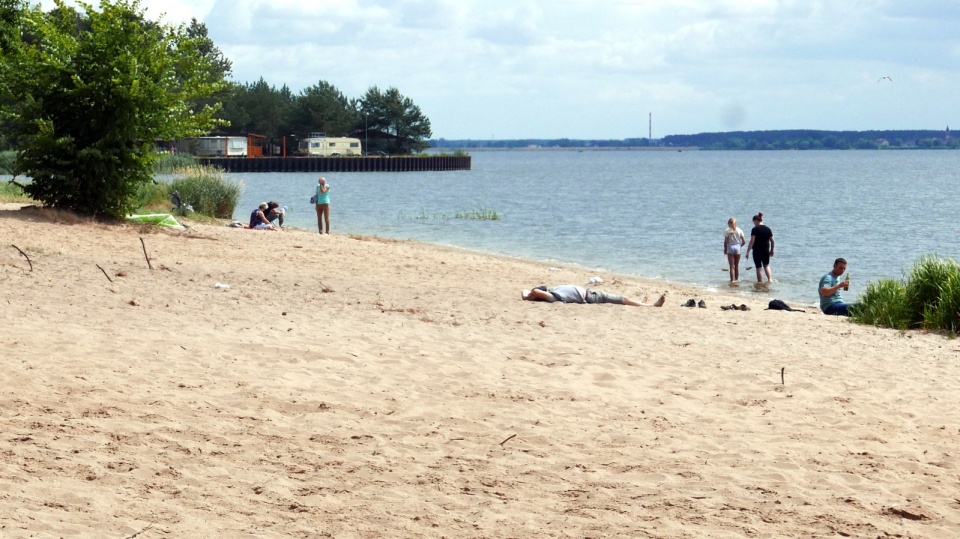 Plaże przy turawskim jeziorze świecą pustkami [fot. Mariusz Chałupnik]