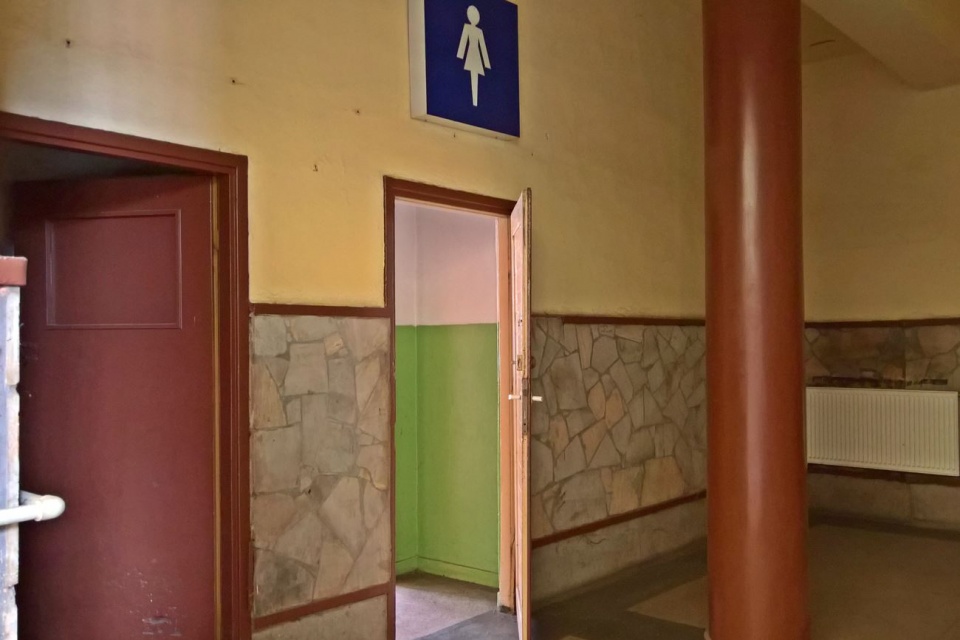 Toalety na dworcu w Nysie doczekają się remontu [fot. Daniel Klimczak]