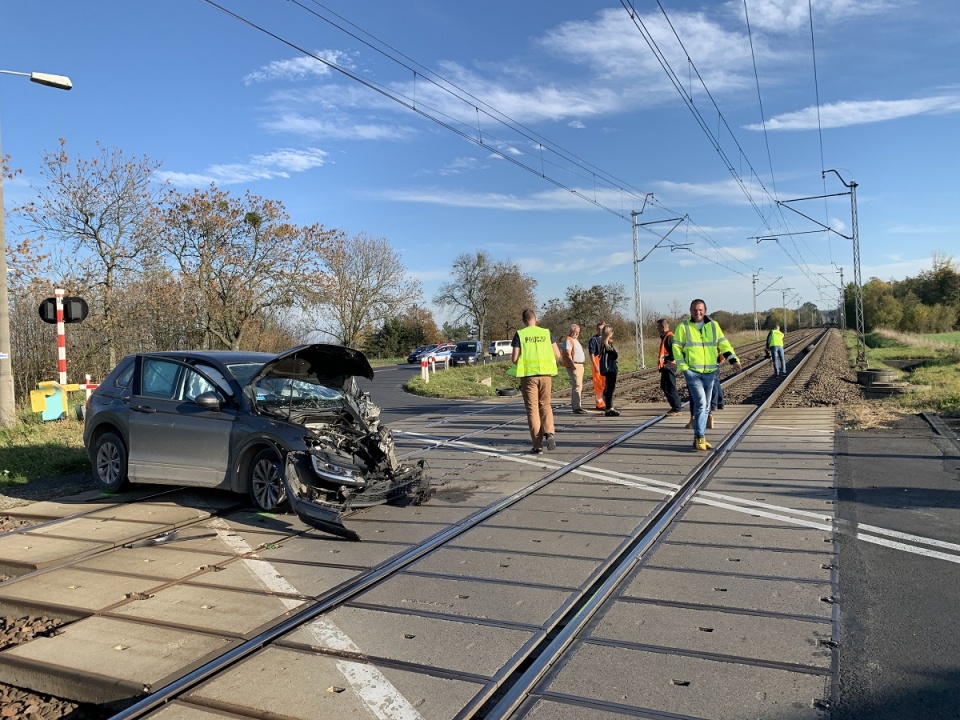 Wypadek na przejeździe kolejowym w Brzegu [fot. Daniel Klimczak]