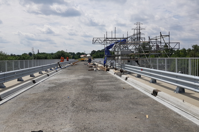 Nowy most na Odrze w Krapkowicach Otmęcie. Wykonano 95 procent prac
